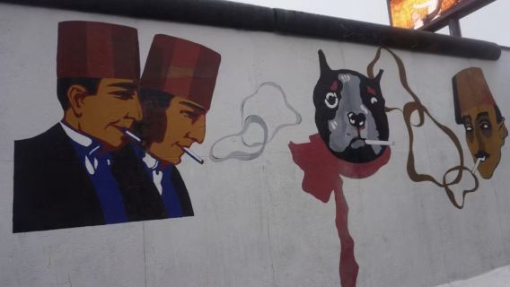 Berlin - Berlin wall themed private charter 1-day tour (airport pick-up/hotel transfer available) excludes tickets
