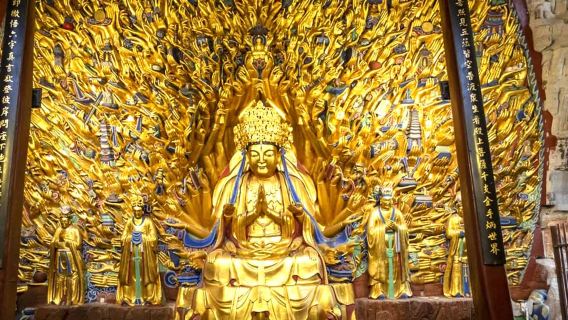 Pakej Persendirian Lawatan Sehari ke Ukiran Batu Gunung Baoding Dazu + Ukiran Batu Gunung Utara + Muzium dengan Sewaan Peribadi, Tiket Masuk dan Penerangan Berpandu