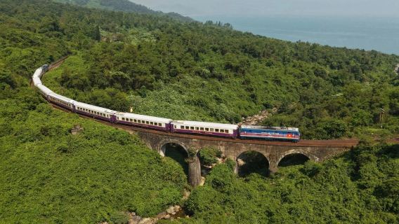 Desde Da Nang | Tren panorámico a Hue, herencia real, almuerzo local y baño de pies herbal