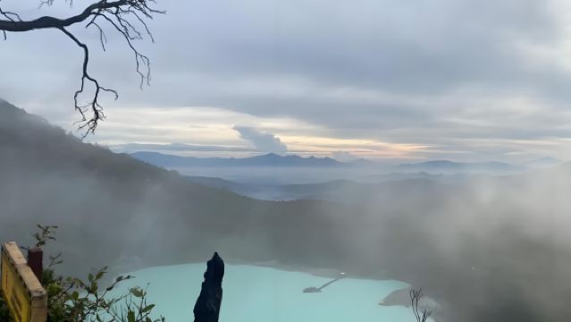 1-day tour to White Crater and Tangkuban Parahu Volcano