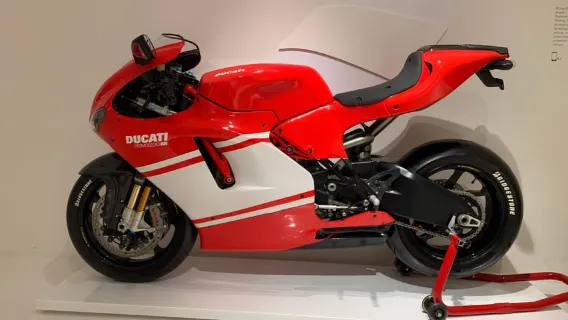 Fabbriche e musei Ducati e Pagani, Museo Ferrari + pranzo