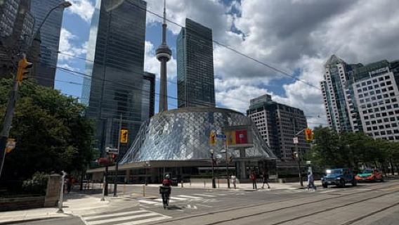 Toronto: Recorrido informal por tierra, cielo y mar