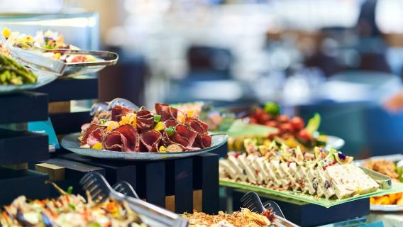 Dubai: Buffet Dinner at Saffron in Atlantis the Palm