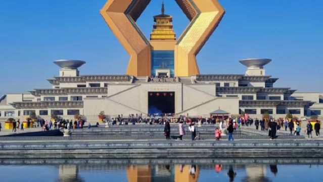 [8-Person Small Group] 1-Day Tour to Famen Cultural Scenic Area + Qianling Mausoleum + Maoling Mausoleum [Door-to-Door Transfer + Optional Vegetarian Meal]