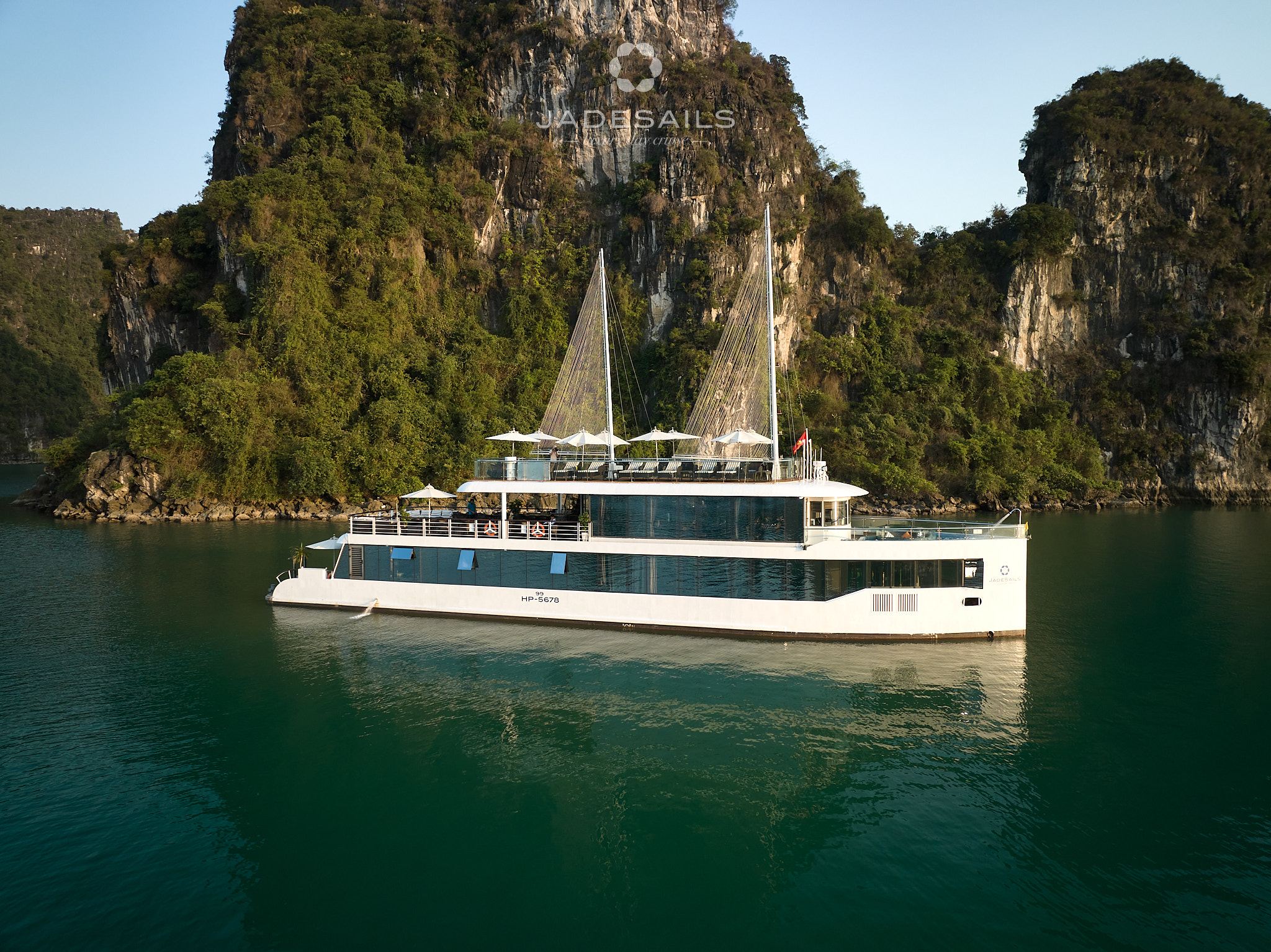 Jade Sails - The Most Luxurious Day Tour Explore Ha Long Bay & Lan Ha Bay