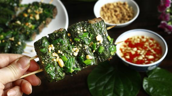 Da Nang Hidden Food Walking Tour by Tasting 10 Original Flavors & Hidden Gems