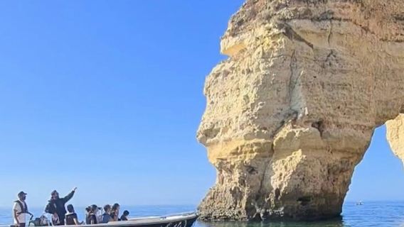Grottes de Benagil : visite privée d'1 heure depuis Armação de Pêra