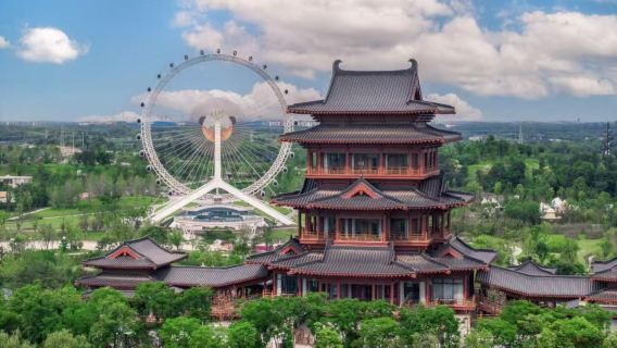 Lawatan sehari ke Chengdu Du Fu Thatched Cottage, Taman Huanhua Stream, Kuil Qingyang dan Lorong Kuanzhai di Chengdu, Sichuan