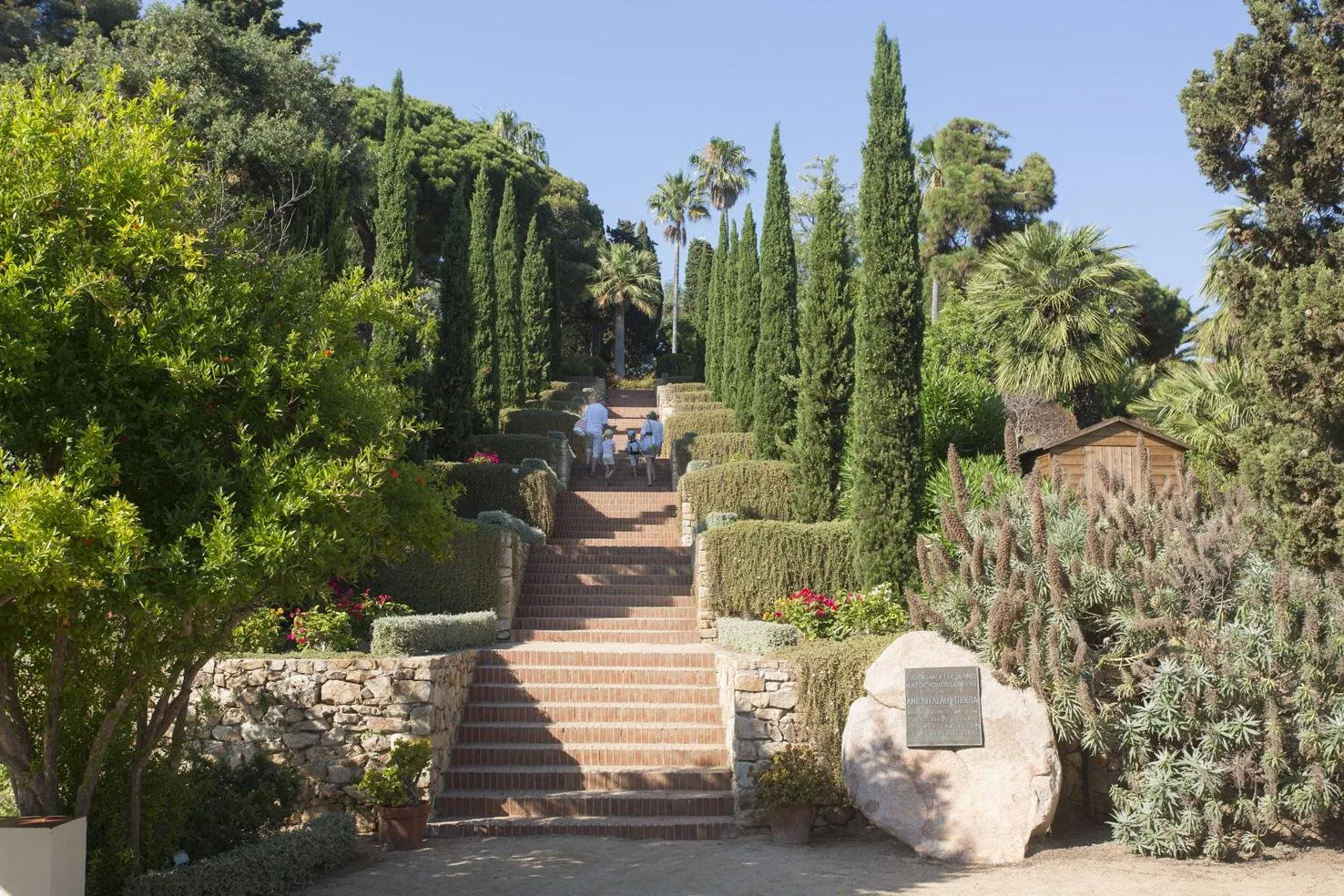 1-day tour of Barcelona's Mountain and Sea Symphony: Tossa de Mar + Blanes + Tibidabo