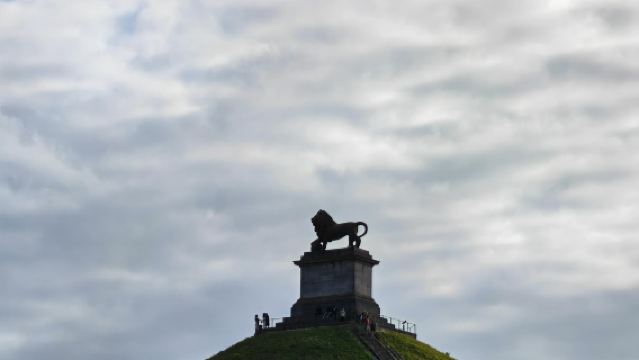 Lawatan sehari sewaan peribadi ke Medan Pertempuran Waterloo, Muzium Waterloo, Menara Loceng Gent dan Muzium Seni di Belgium