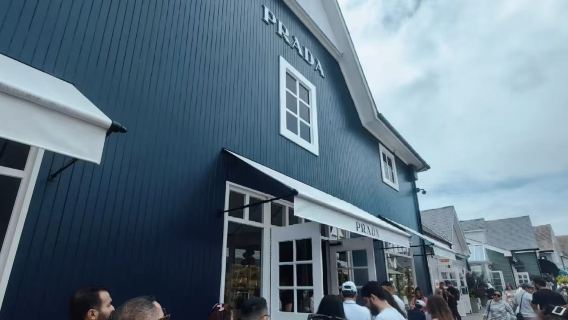 倫敦—牛津大學—比斯特購物村—私人包車一日遊