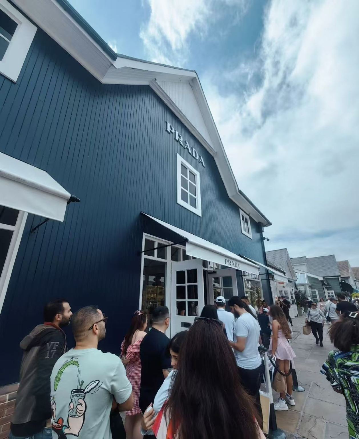 倫敦—牛津大學—比斯特購物村—私人包車一日遊