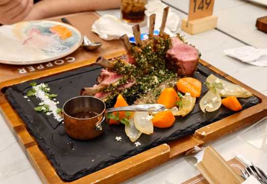 Bangkok Thai restaurant Copper Beyond Buffet Gaysorn Amarin booking service
