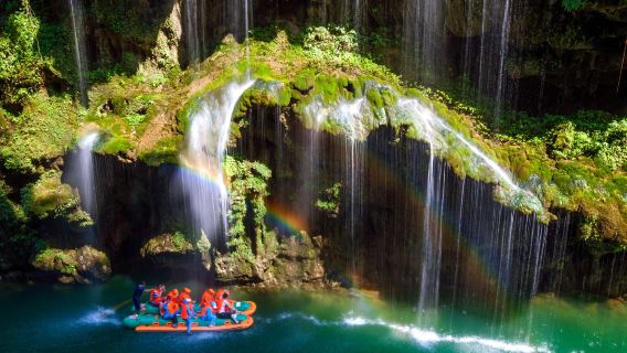 Privater Tagesausflug ab Zhangjiajie: Furong-Stadt & Rafting auf dem Mengdong-Fluss zur Abkühlung