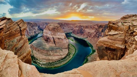 Πέιτζ: Περιπέτεια με UTV εκτός δρόμου στο Horseshoe Bend κατά τη δύση του ηλίου