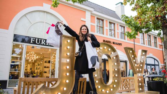 Dusseldorf Round Trip Outlet Shopping Package (Shuttle+10%extra off+ Starbucks Voucher) Roermond