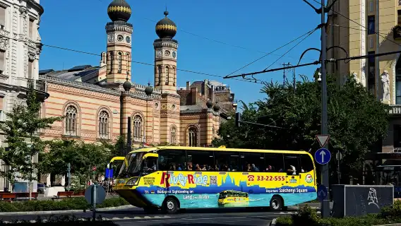 Budapest: RiverRide 1.5-Hr Floating Bus Experience