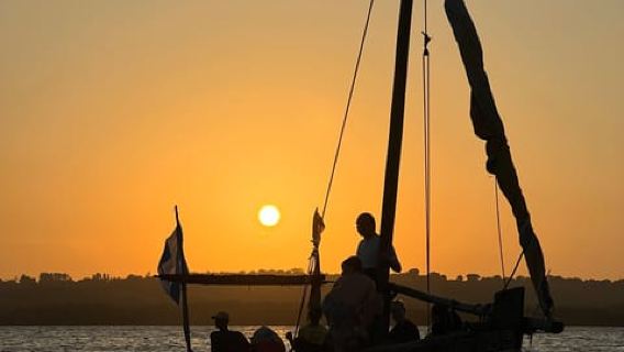 KILIFI : WATAMU : CROISIÈRE EN DHOW AU COUCHER DU SOLEIL