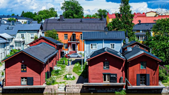 芬蘭赫爾辛基出發：波爾沃彩色木屋+波爾沃河+岩石教堂一日遊