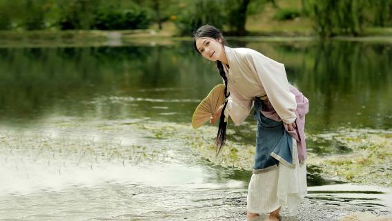 Derong Travel Photography[Sun Valley/The First Bend of the Jinsha River photography services including accompanying photography, follow-up shooting, aerial photography, and multilingual translation with local photographer guides]