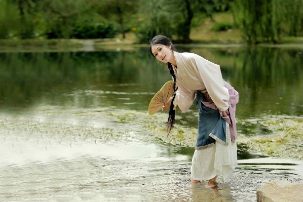 Derong Travel Photography[Sun Valley/The First Bend of the Jinsha River photography services including accompanying photography, follow-up shooting, aerial photography, and multilingual translation with local photographer guides]