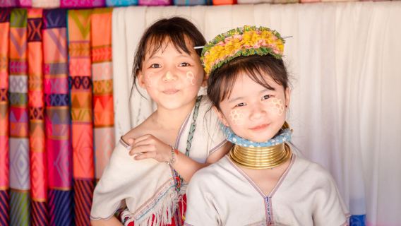 Langhalsdorf und Highlights von Chiang Rai Tagesausflug ab Chiang Mai