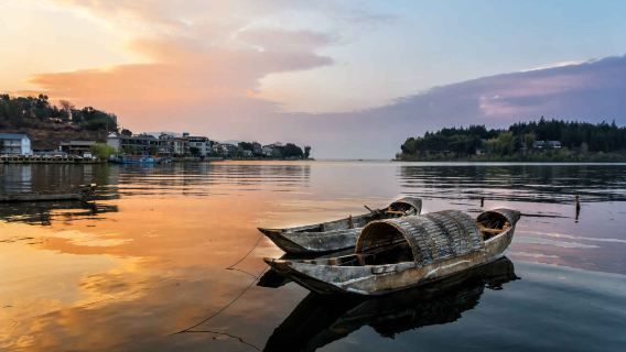 From Dali: Erhai Lake + Dali Ancient City + Three Pagodas of Chongsheng Temple + Shuanglang Ancient Town 1-day tour