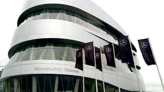 德國斯圖加特精選遊：梅賽德斯-賓士博物館+麥琴根購物村