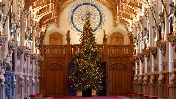 Windsor Castle 1-day tour from London, UK [Bookable per person/Includes round- round-trip air-conditioned bus ]