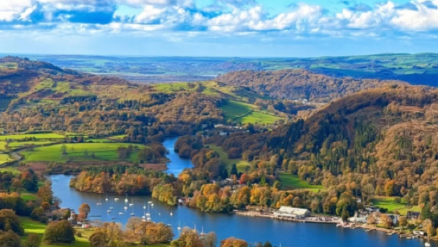 英國曼徹斯特英國湖區國家公園+温德米爾湖一日遊【中文司機】