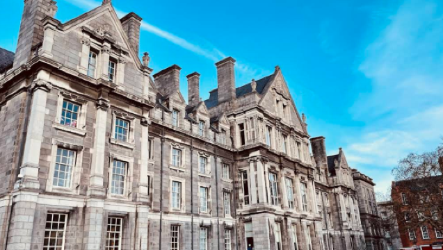 愛爾蘭都柏林城堡 - 聖三一學院 - 鳳凰公園【愛爾蘭全境包車】