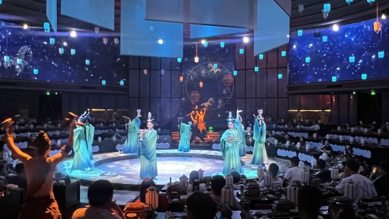 Luoyang Yanle | Ancient Costume Makeover, 360° Holographic Show & Heluo Royal Banquet