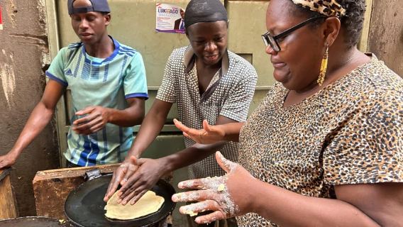 Kampala: Rolex Cooking Class and Market Tour
