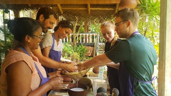 Mount LaviniaExperiences