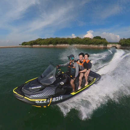 シンガポール水上バイクツアー | Trip.com