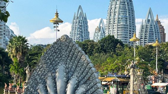 Однодневный тур в Сишуанбаньна с посещением первобытного леса, деревни народности Цзино и района Гаочжуан Сишуанцзин с услугами на китайском и английском языках