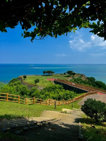 【贈送門票·中文服務】沖繩南部一日遊·知念岬·瀨長島·玉泉洞