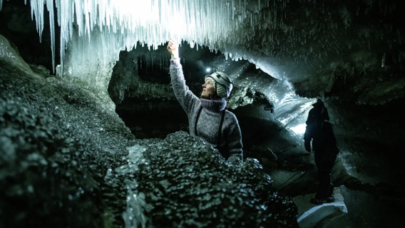 Longyearbyen, Norvegia: escursione nella grotta di ghiaccio