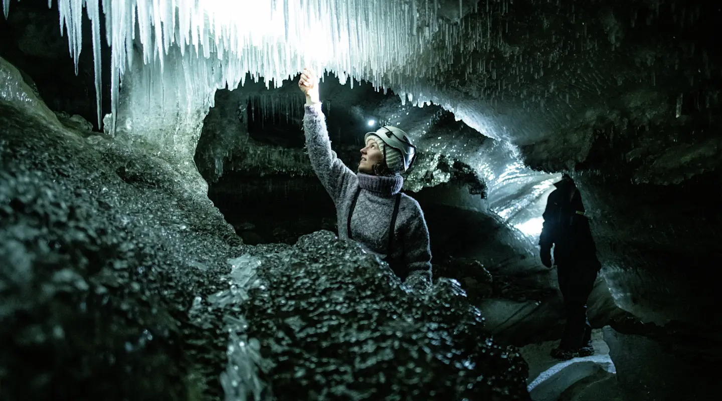 Longyearbyen, Norway: Ice Cave Hiking Adventure