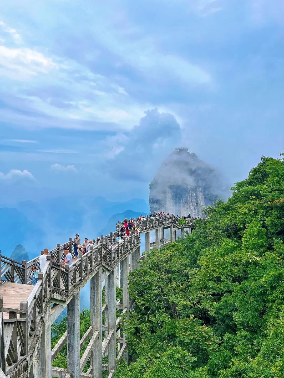Tour privato di 1 giorno a Zhangjiajie: montagna Tianmen, grotta Tianmen e skywalk in vetro