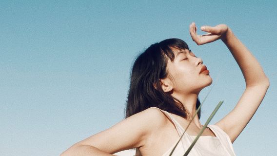 Guide dans tout le Yunnan, en Chine, Guide touristique locaux et Commentaire, Voiture avec chauffeur pour le Accueil à l'aéroport et le Transfert aéroport à l'aéroport, photographes pour séances photo, accompagnement d'affaires, consultations médicales, guides de voyage et interprètes de voyage personnalisés.