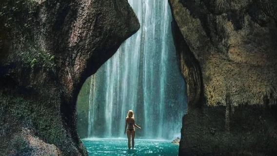 Bali ambil di lapangan terbang/penghantaran ke lapangan terbang/tukar hotel/pengangkutan ke jeti/perancangan laluan lawatan sewa peribadi tersuai.