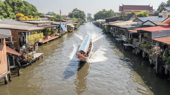 曼谷：搭乘長尾船遊覽黎明寺和湄南河運河