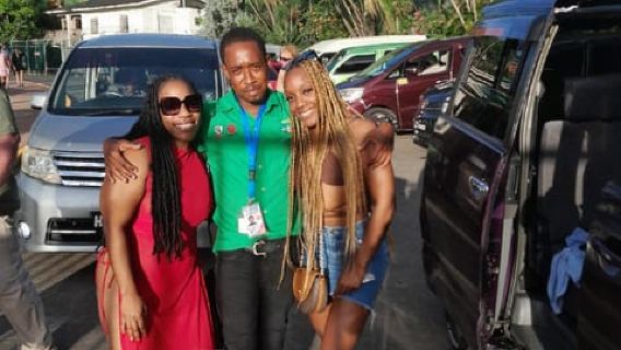 Dark View Falls tour with London Taxi and Tours