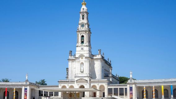 Fátima, Batalha, Nazaré & Óbidos: Day Trip from Lisbon