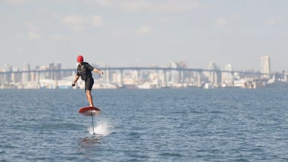 San Diego: Lecciones para aprender a volar eFoil