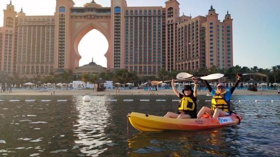 Dubai: Palm Jumeirah Guided Kayaking Tour