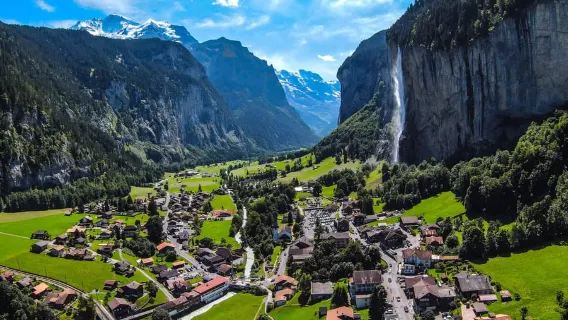 From Zurich: Waterfalls Valley & Aareschlucht Gorge Day Tour