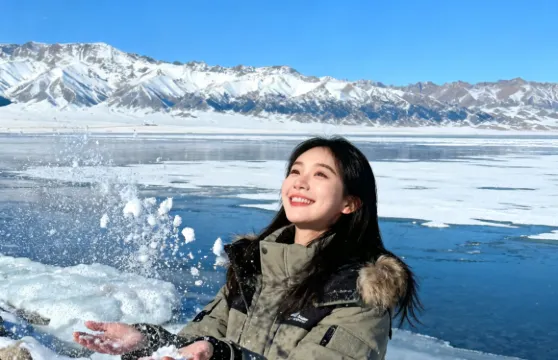 伊犁賽里木湖一日遊【6人小團+含門票+環湖接駁車+上門接】