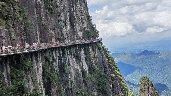 Tour 1 ngày thuê xe riêng tại Công viên Quốc gia Mang Sơn + Ngũ Chỉ Phong + Nham Tử Nham ở Ôn Châu, Hồ Nam có dịch vụ tiếng Anh